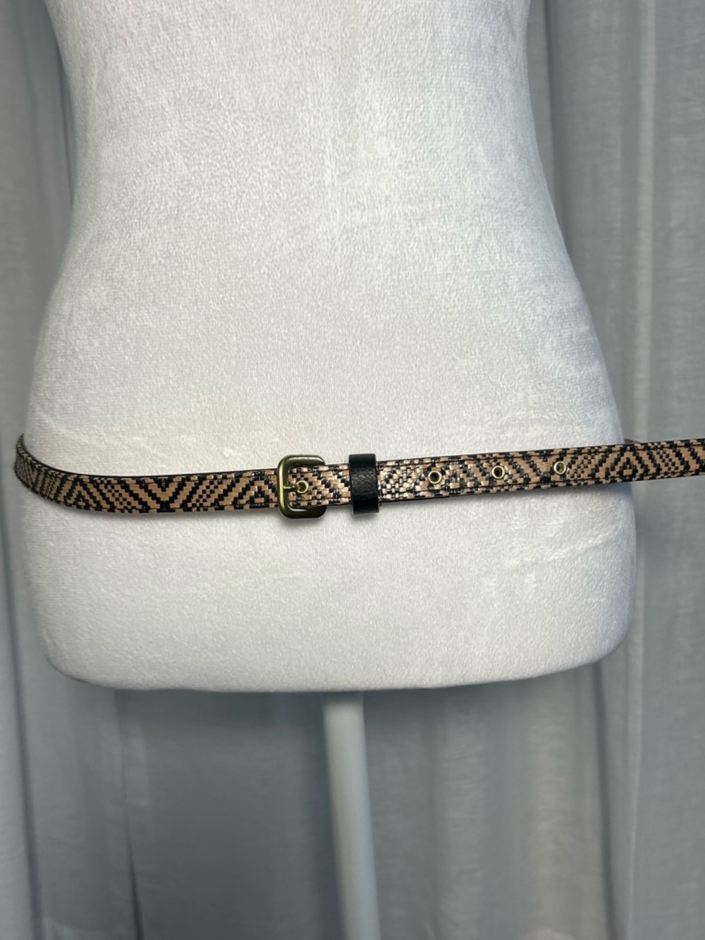 Woven Pattern Skinny Waist Belt in Tan and Black